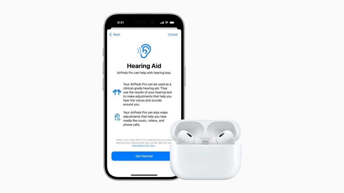 IPhone з екраном Hearing Aid для AirPods Pro і поруч навушники у відкритому зарядному футлярі