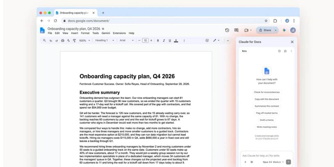 Google Docs з документом плану адаптації на Q4 2026 та відкритою панеллю Claude for Docs праворуч