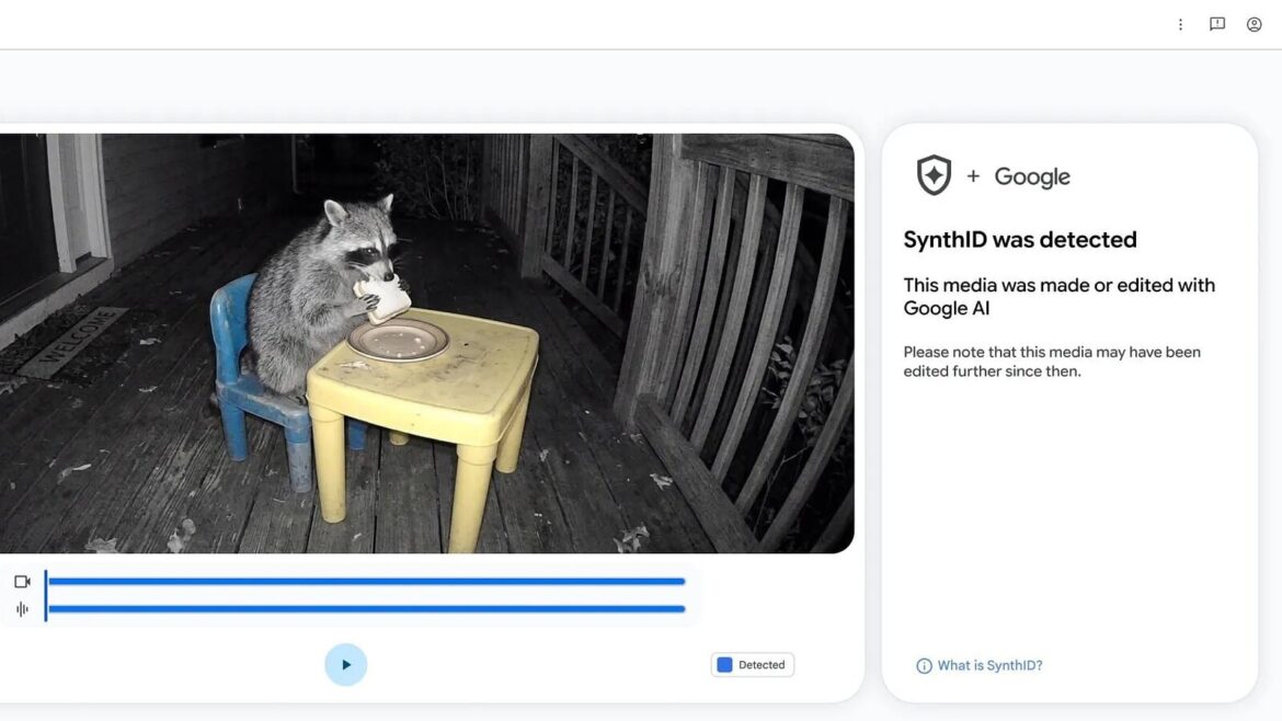 Єнот на жовтому столику вночі, а праворуч у сервісі Google повідомлення, що SynthID виявлено
