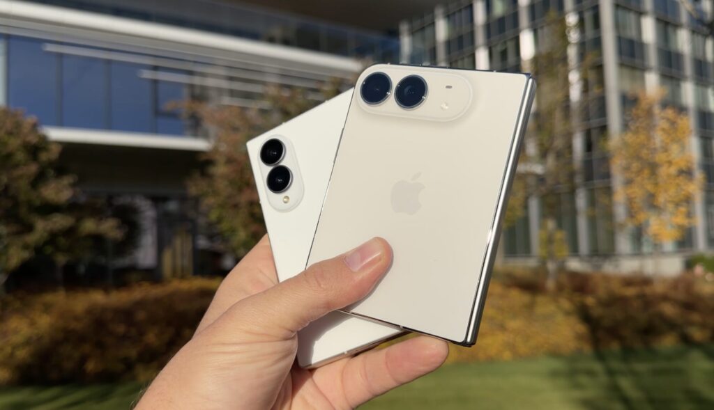 Galaxy Fold8 проти iPhone Duo: детальне порівняння і однозначний переможець
