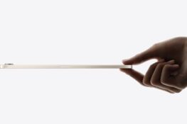 На сайті Apple в Південній Кореї iPad mini показують без пальців