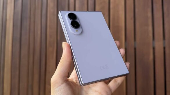 Samsung вагається між Galaxy Fold9 Plus і Galaxy Fold9 FE - що оберуть?